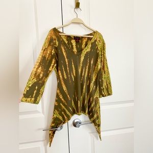 Green tie dye 3/4 sleeve tunic shirt